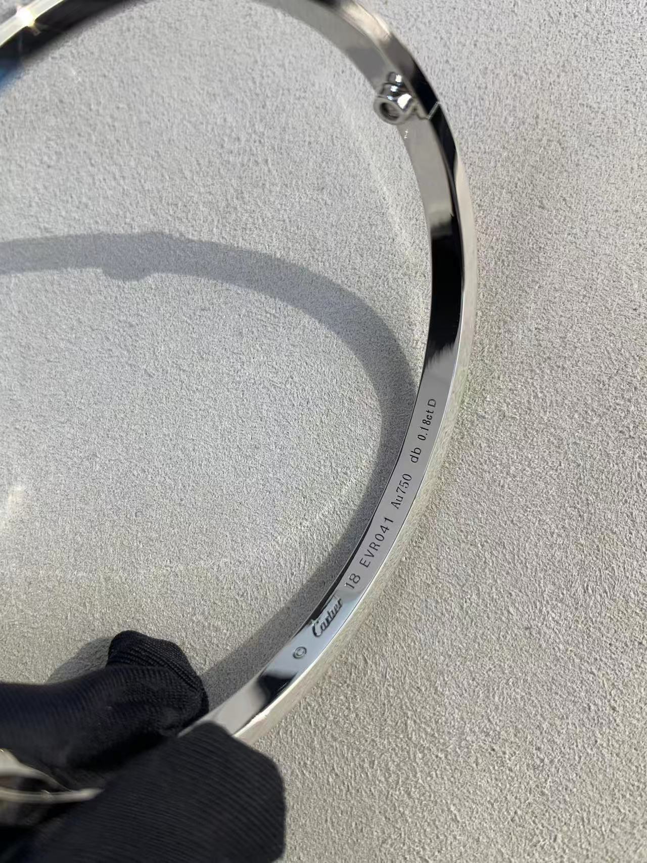 Cartier Love ブレスレット、スモールモデル