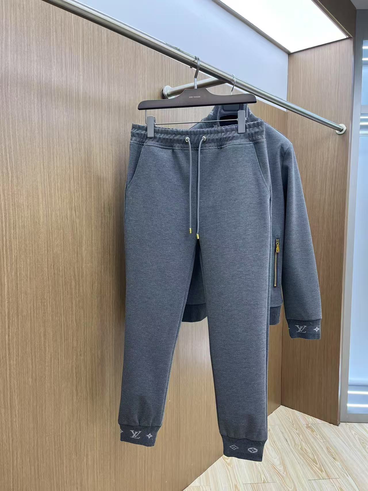 LV ダブルフェイスニットウールトラベルブルゾン+パンツ