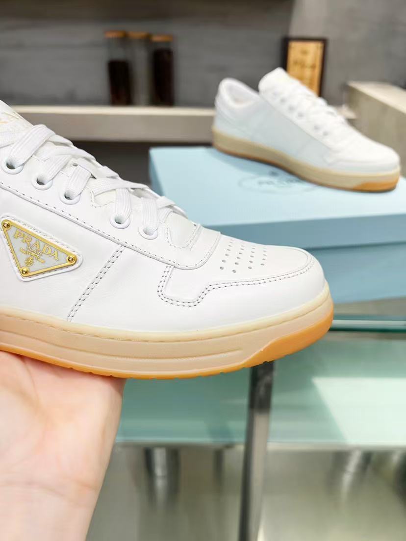 Prada プラダ ダウンタウン ナッパレザー スニーカー