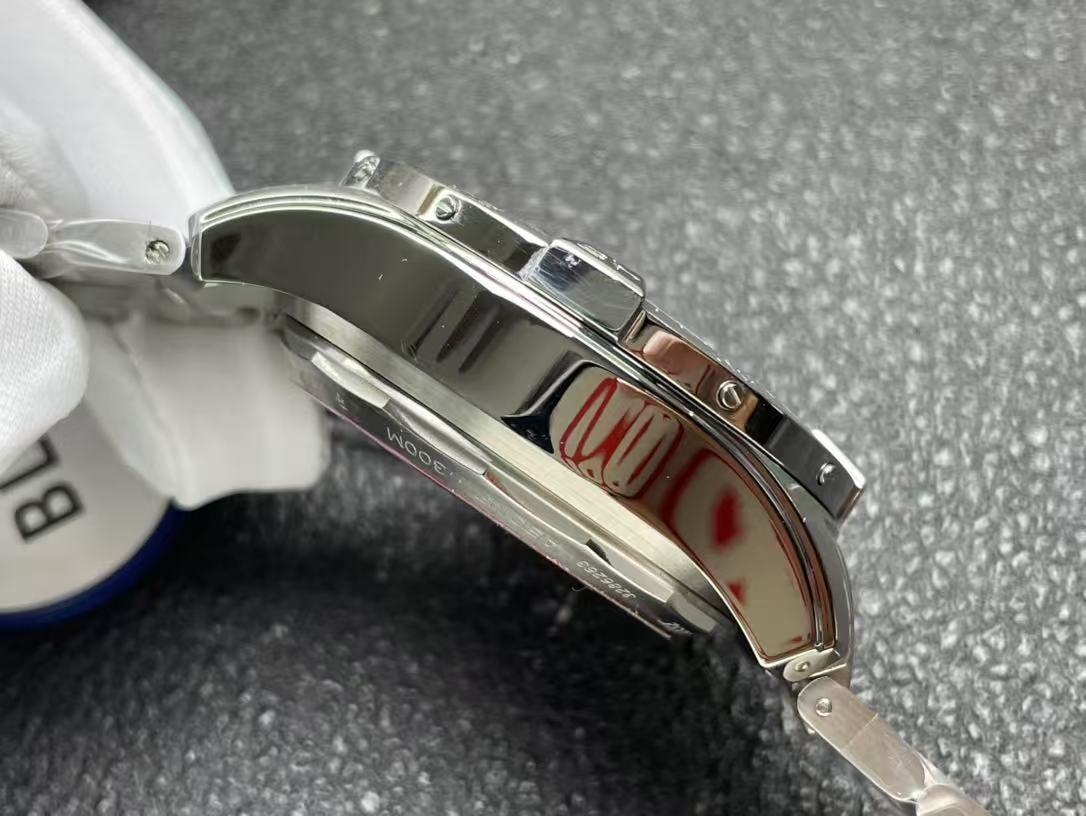 Breitling ブライトリング スーパー アベンジャー B01 クロノグラフ 46