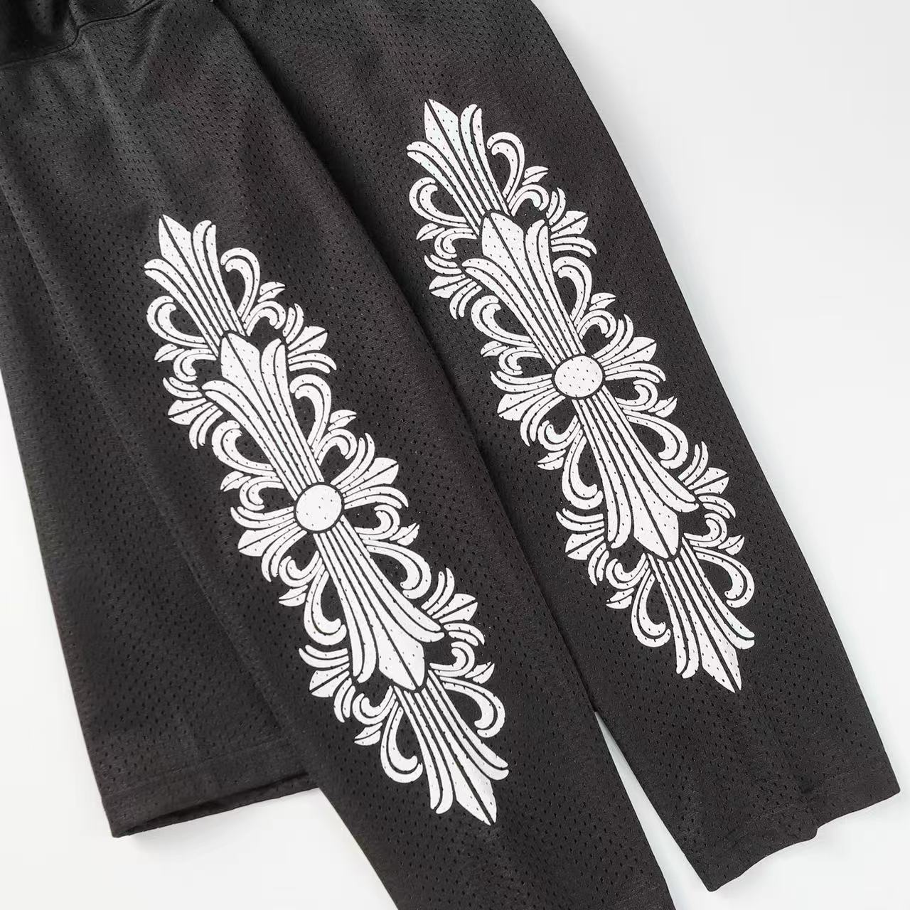 Chrome Hearts   クロムハーツ ヴァーシティ 長袖 ゲームシャツ ロンT