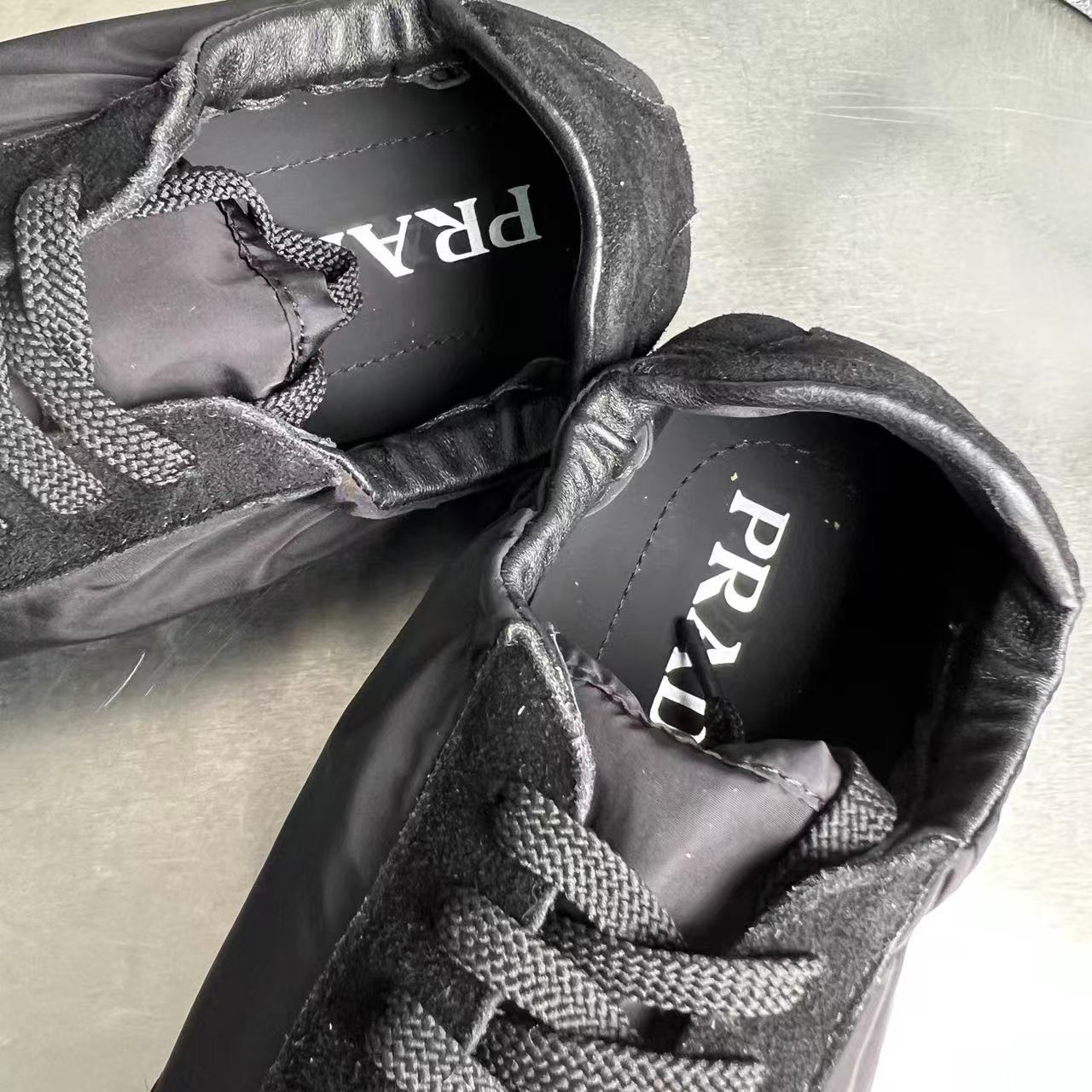 Prada プラダ コラプス Re-Nylon xスエード スニーカー