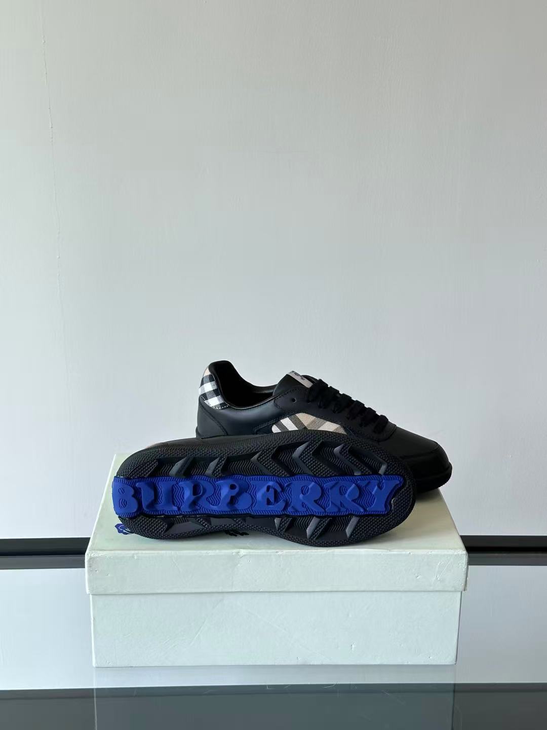 Burberry レザー＆チェック テラススニーカー