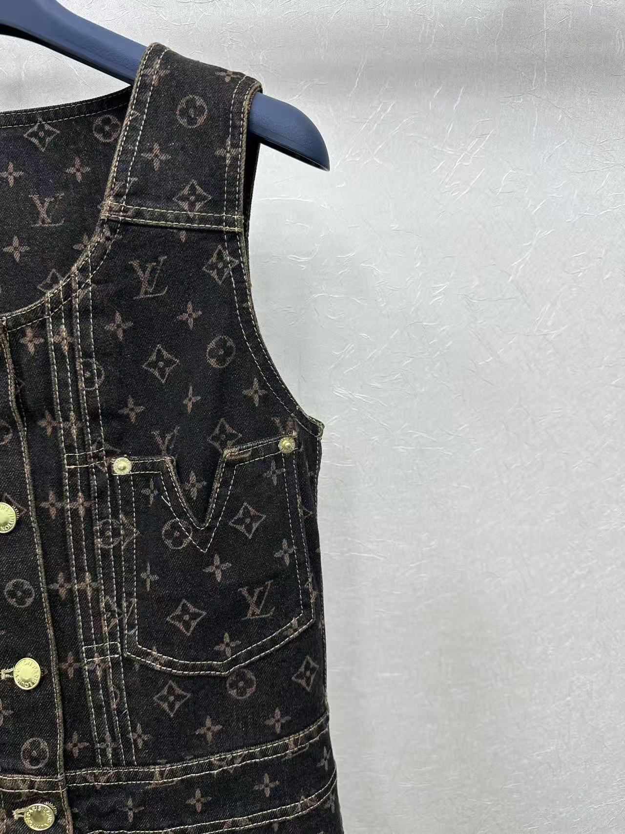Louis vuitton モノグラム デニム ボタンフロントドレス