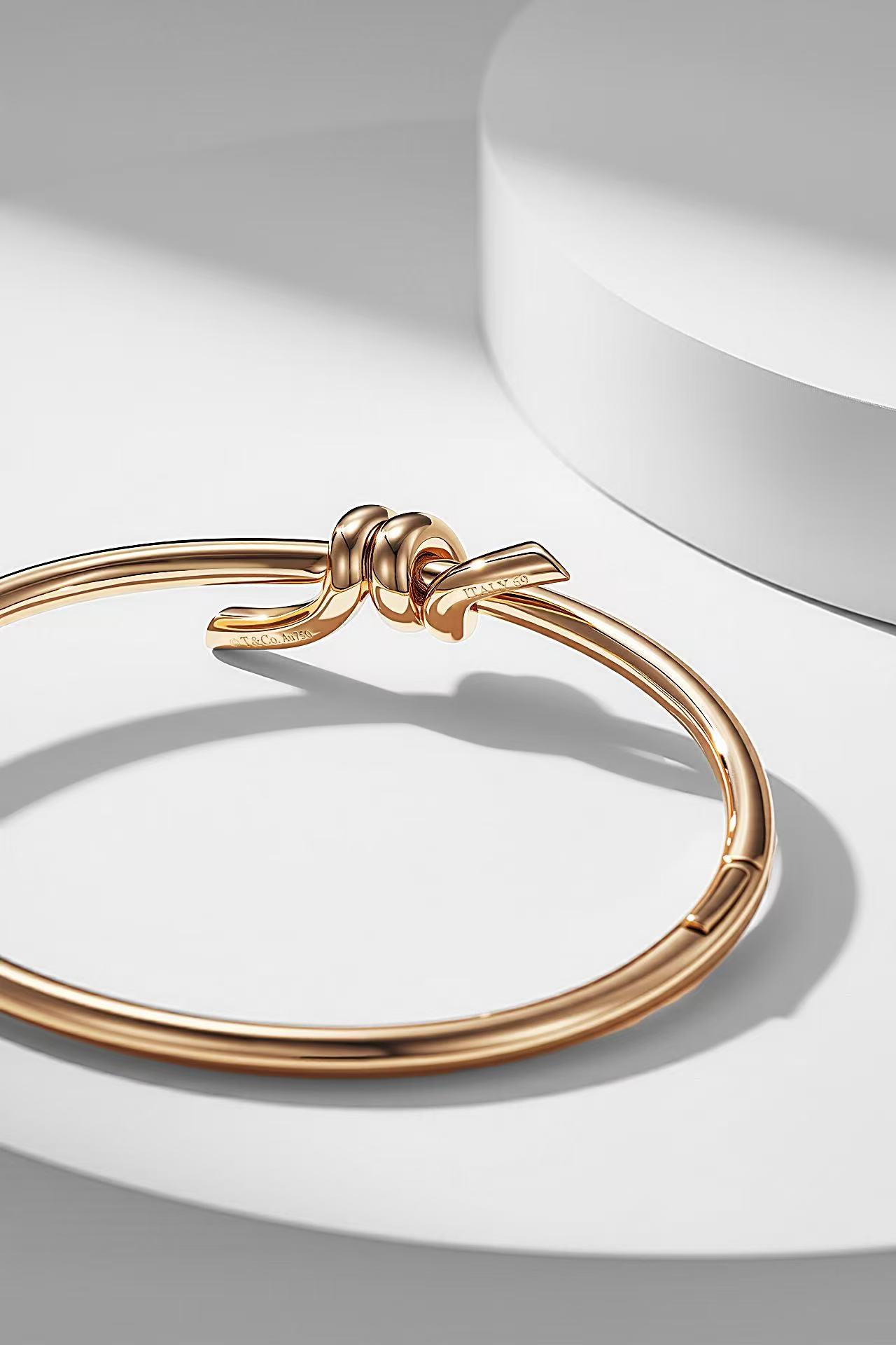 ティファニー ノット ワイヤー バングル ローズゴールド