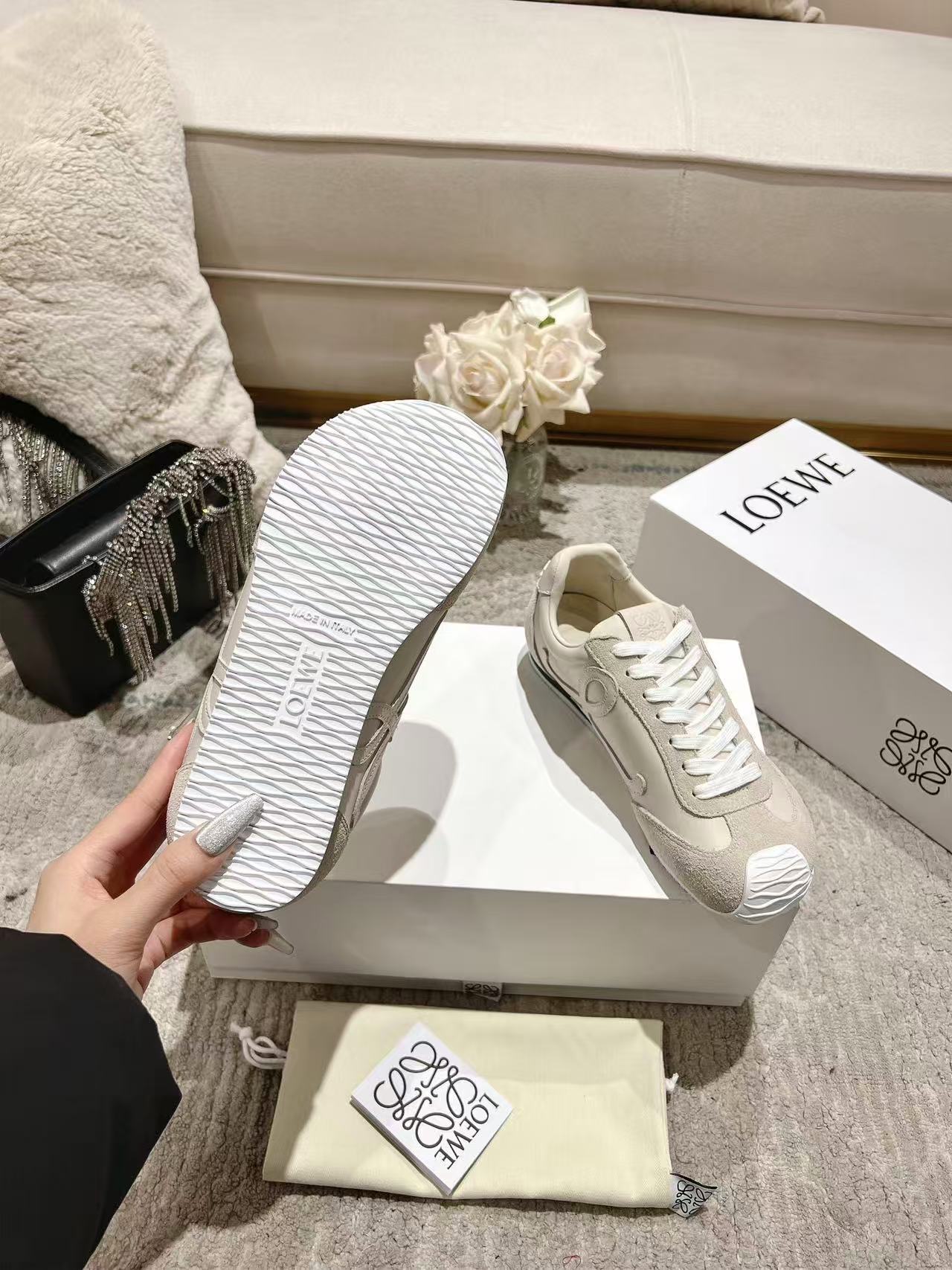 Loewe バレエランナー 2.0（ソフトカーフ）