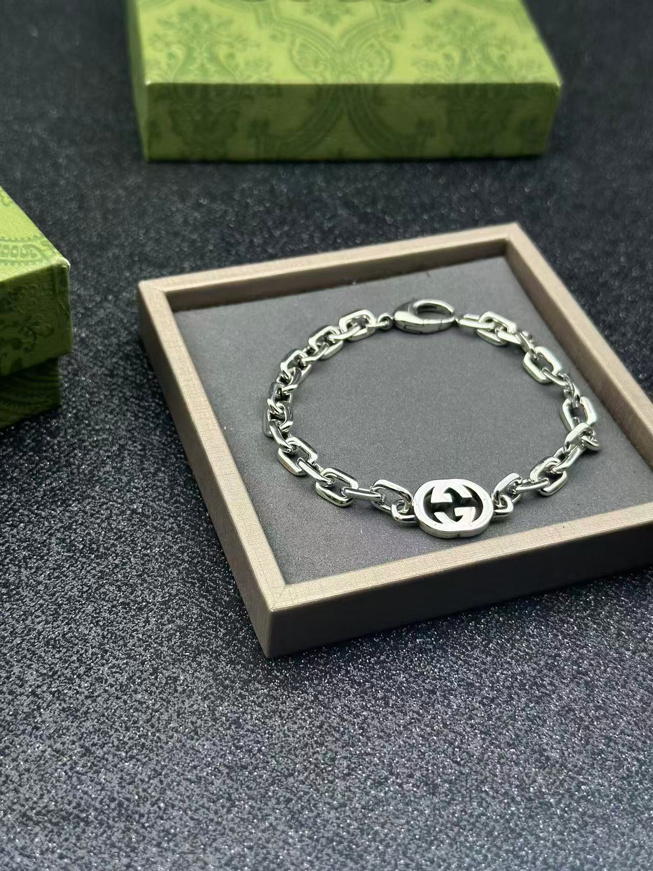 〔グッチ インターロッキング〕チェーン ブレスレット