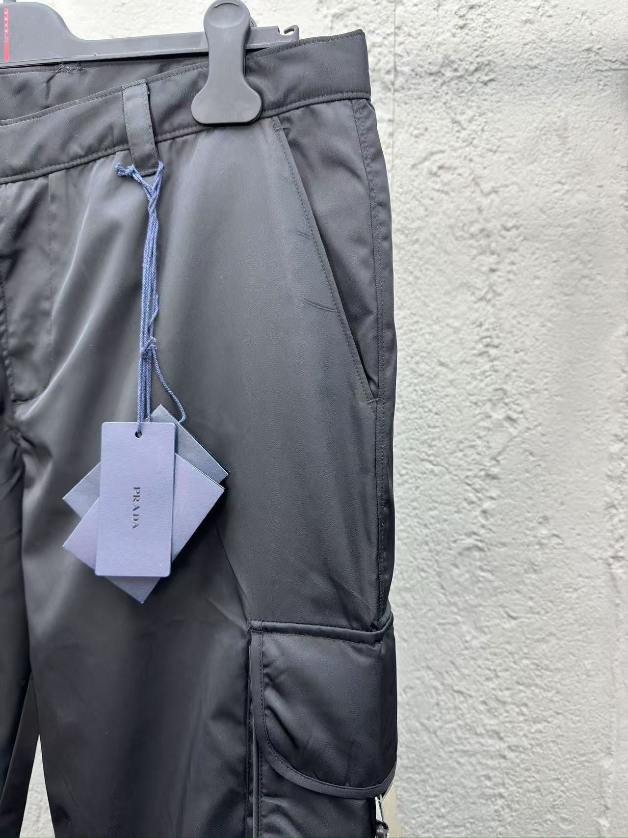 Prada Re-Nylon パンツ