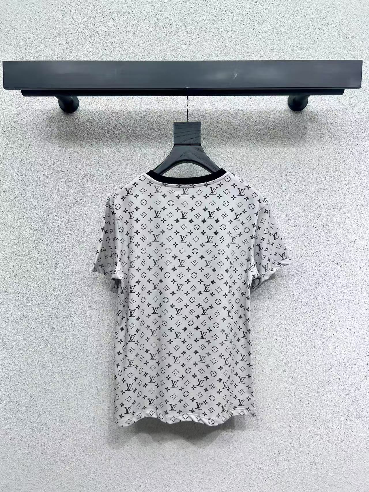 Louis vuitton ウォッシュド モノグラム Tシャツ
