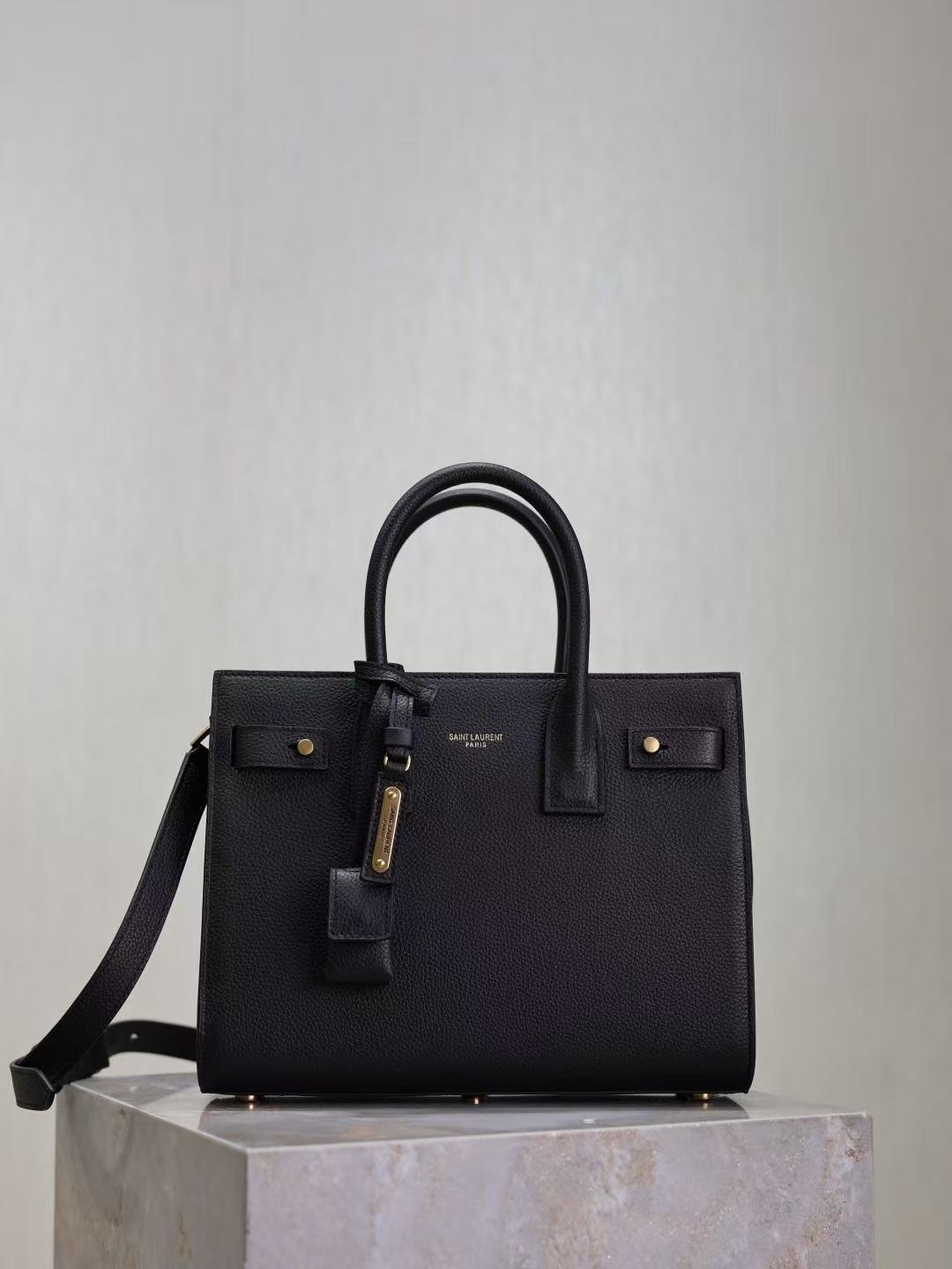 Saint Laurent サンローラン  サック ド ジュール ソフト ナノ（グレインレザー）
