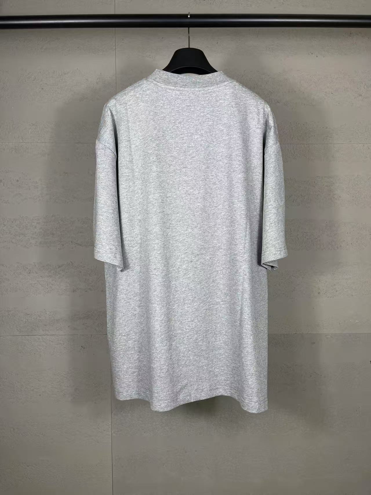 Balenciaga CEO TEAM LOGO BOXY Tシャツ で ヘザーグレー