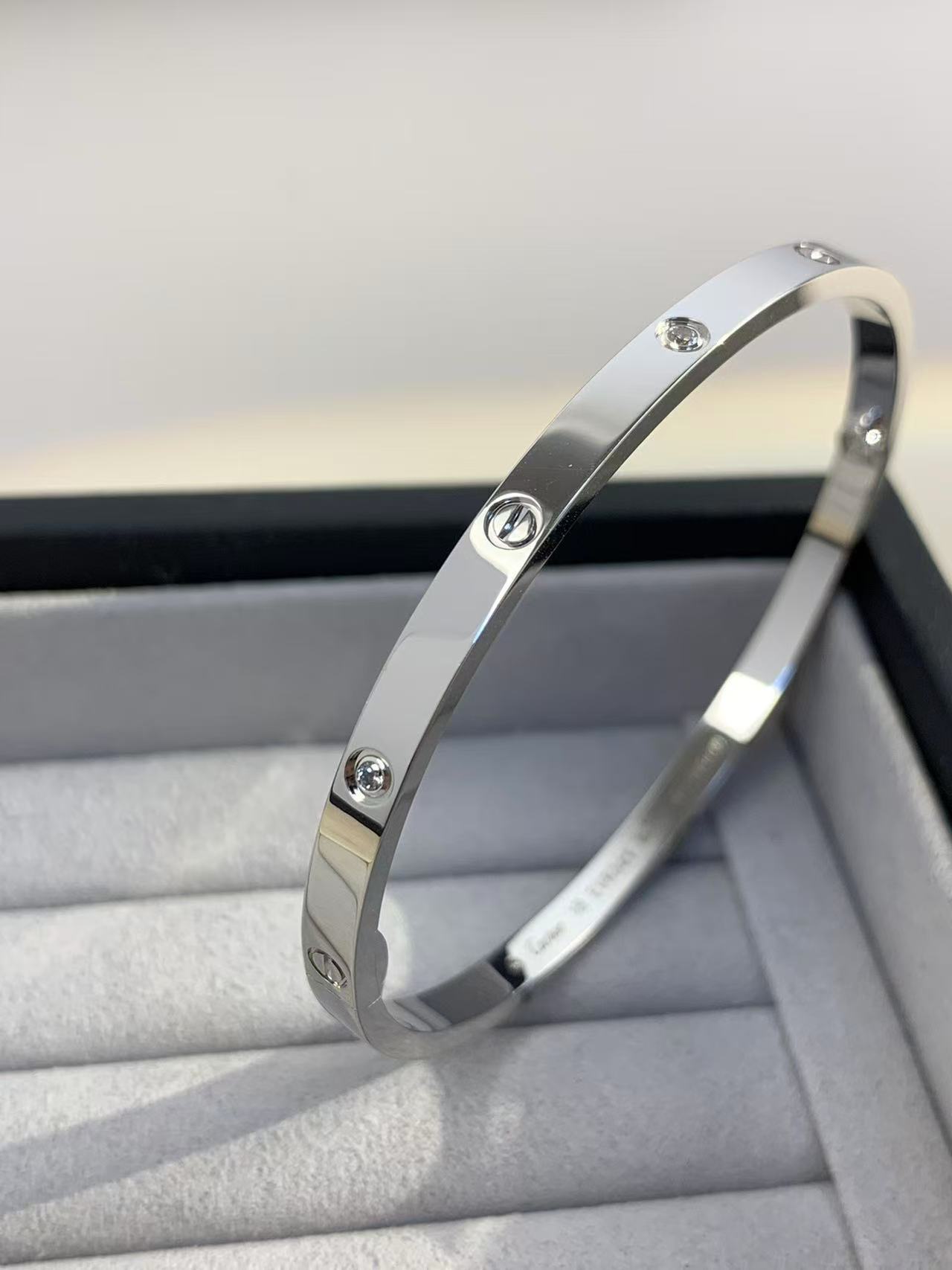 Cartier Love ブレスレット、スモールモデル