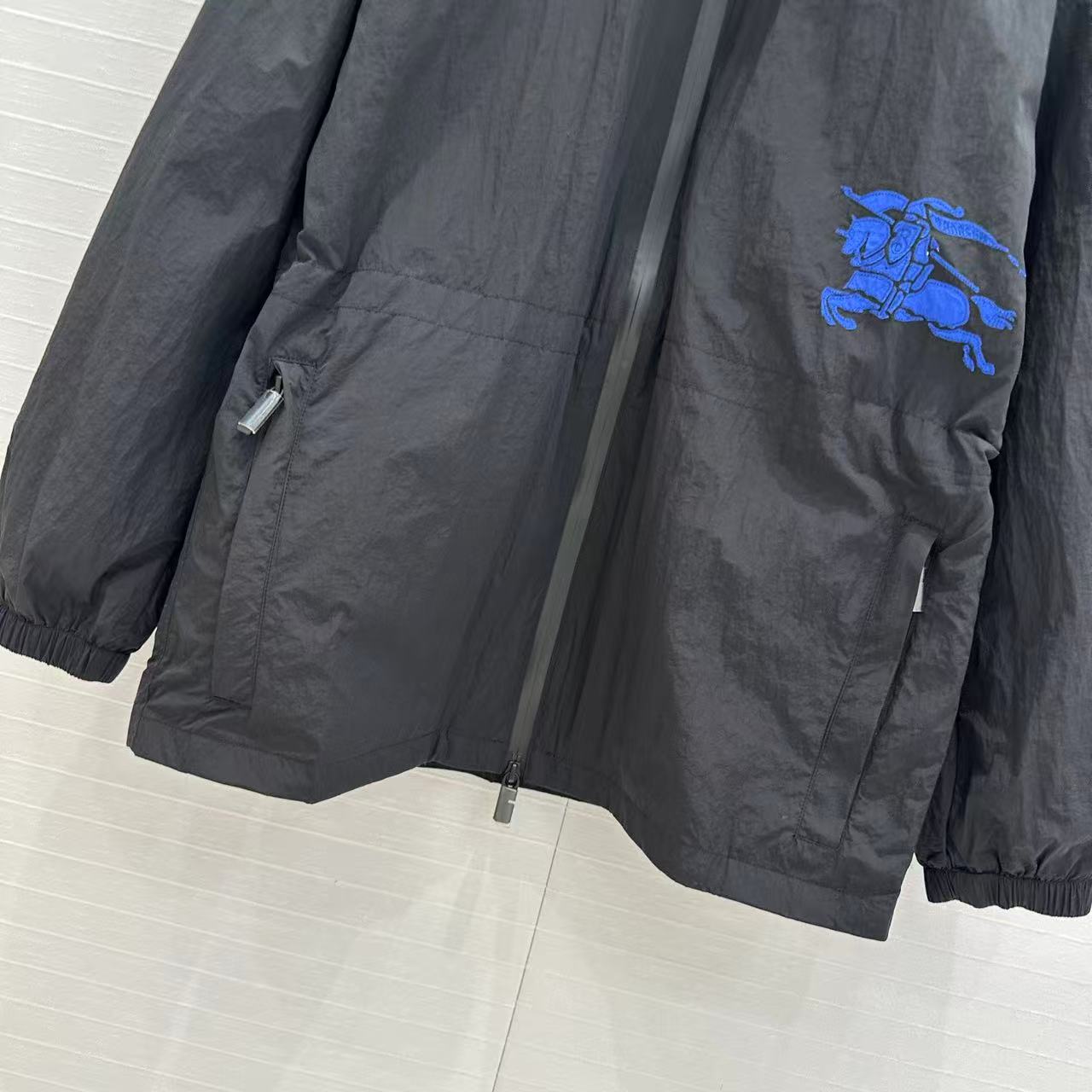 Burberry ナイロンジャケット
