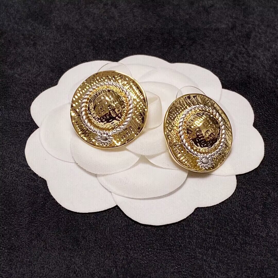 CHANEL COCOラウンドピアス