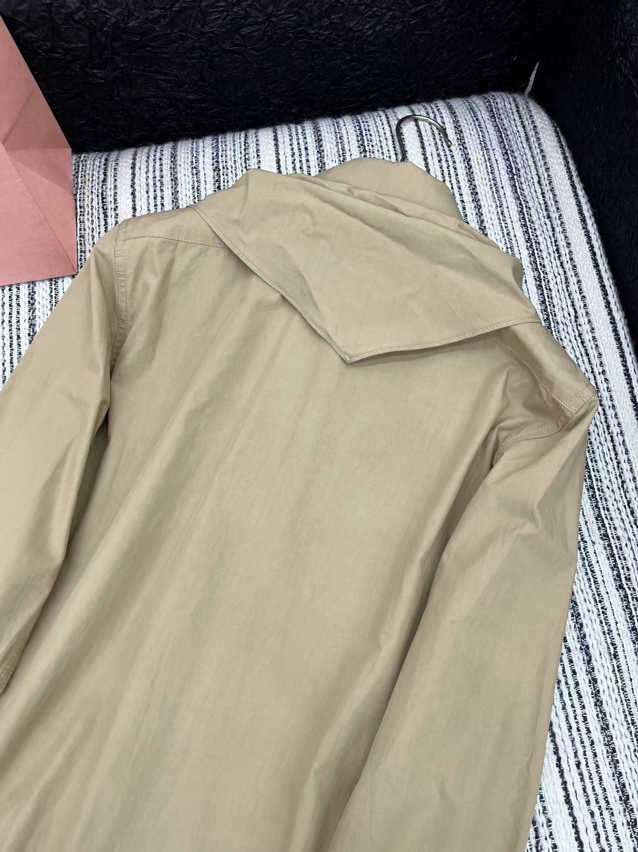 MIUMIU ネッカチーフ付 ポプリン シャツ