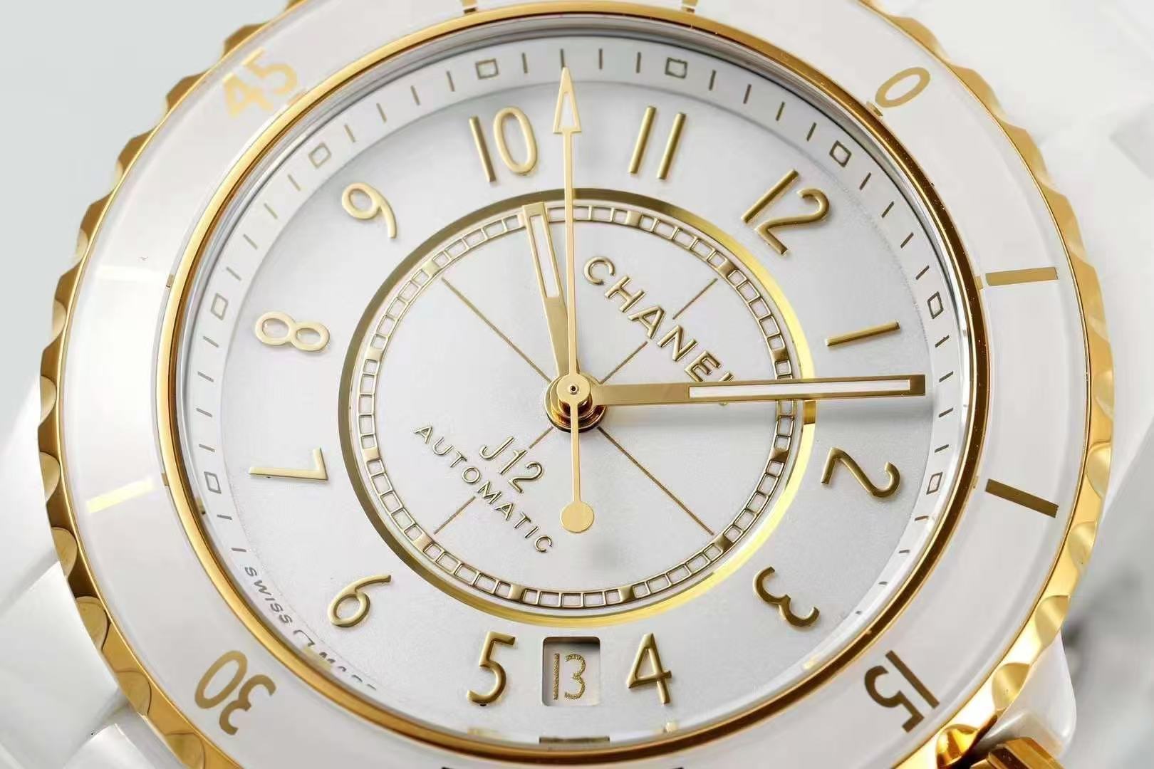 CHANEL J12 キャリバー 12.1, 38mm