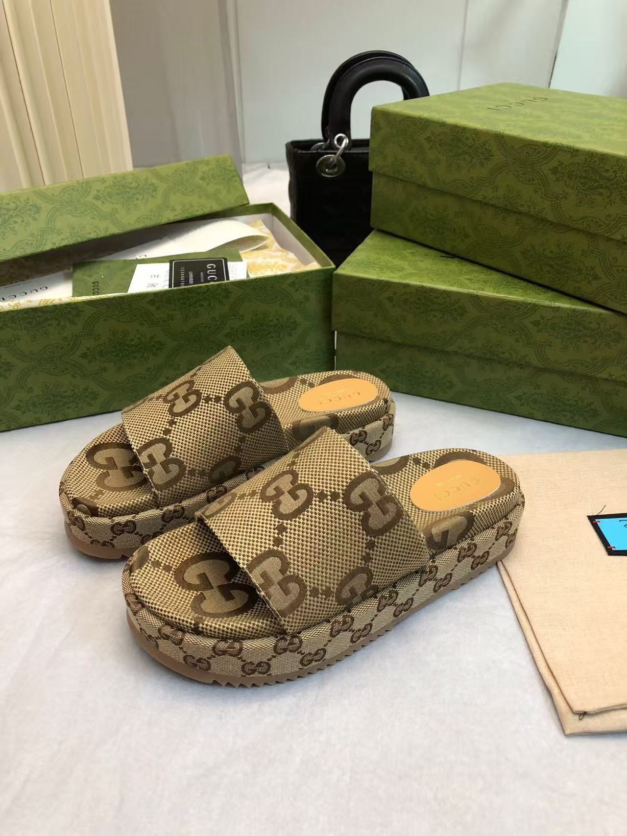 GUCCI ウィメンズ プラットフォーム スライドサンダル