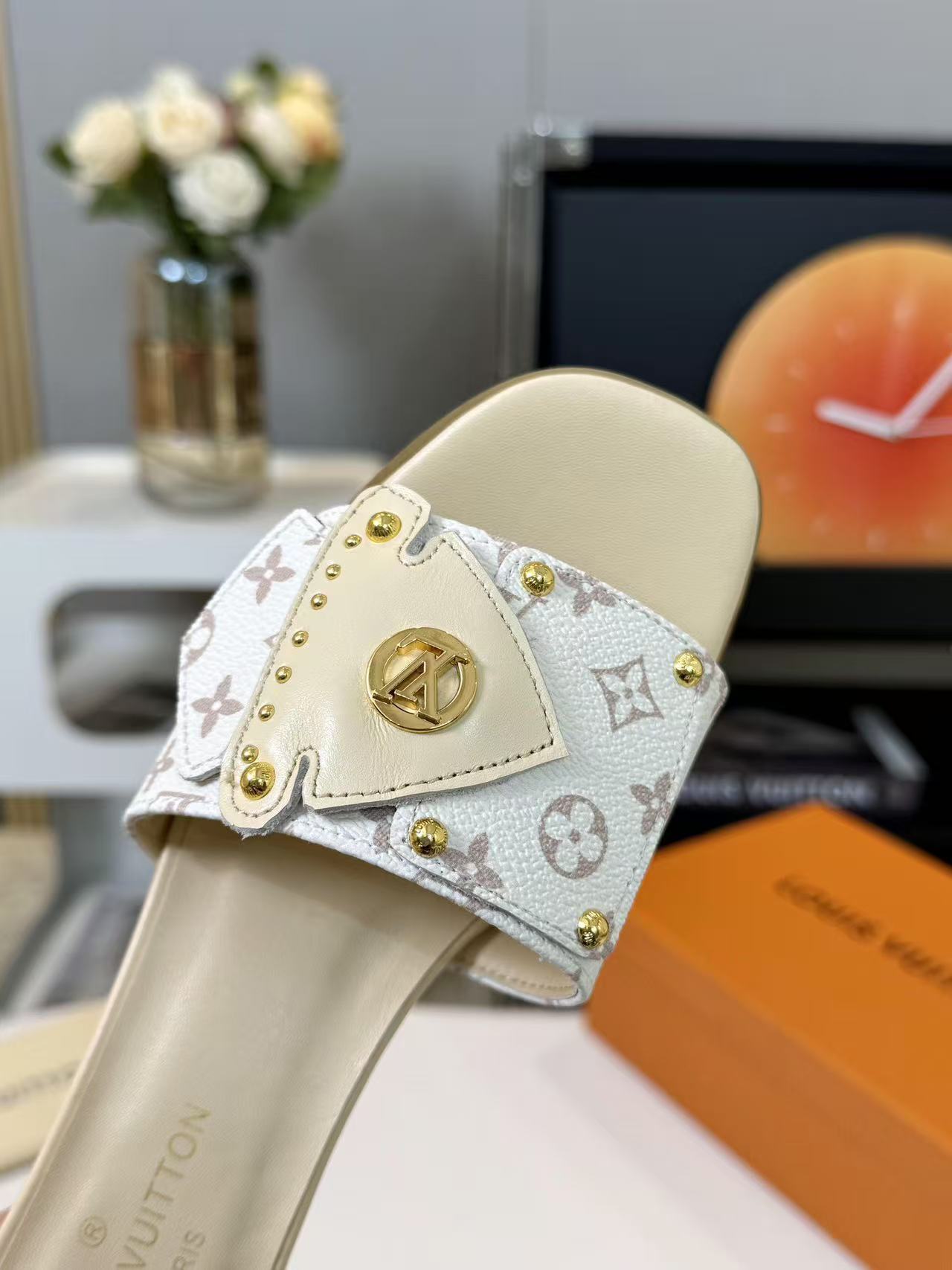 Louis vuitton フレーム ミュール