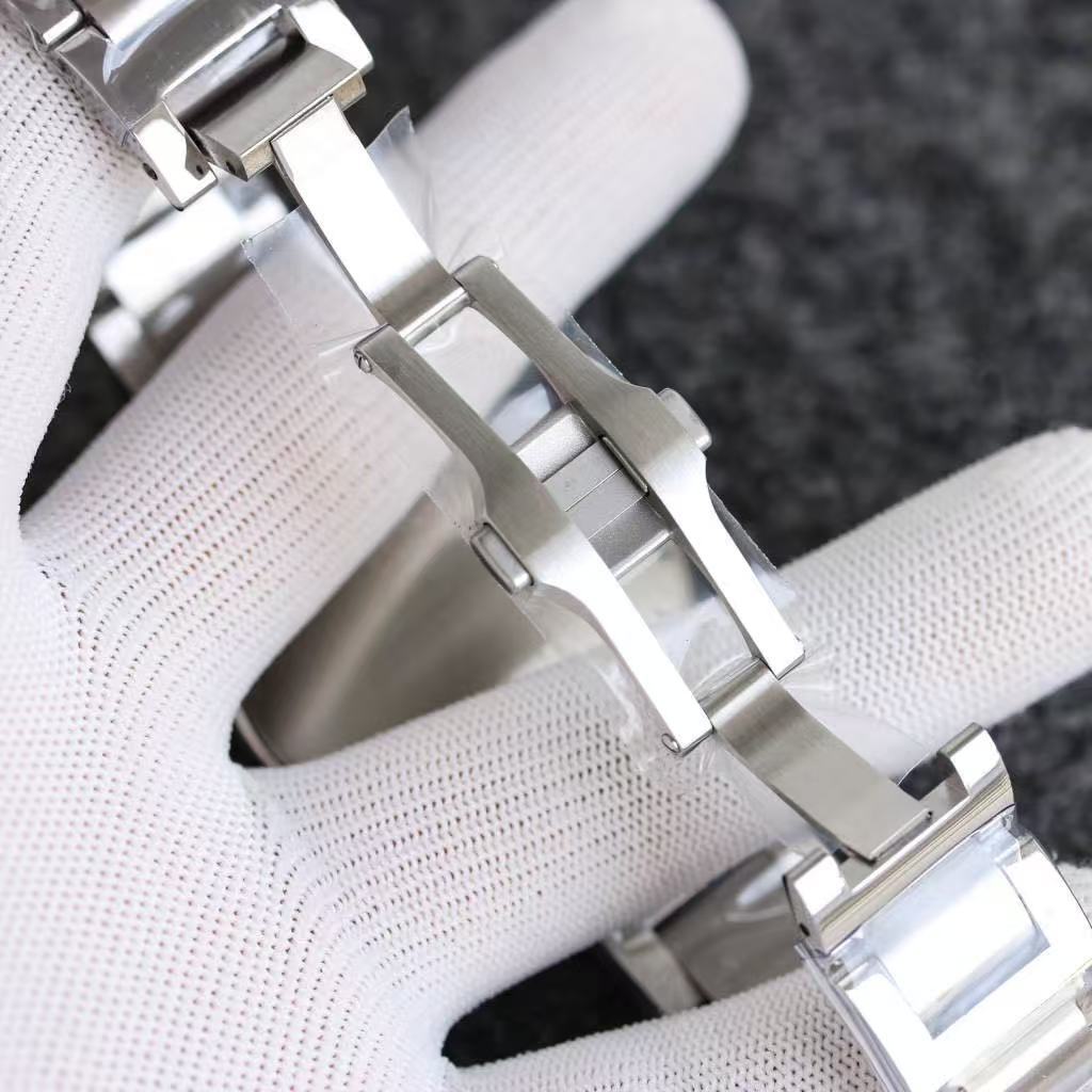 Cartier Ballon Bleu de Cartier watch バロン ブルー ドゥ カルティエ ウォッチ