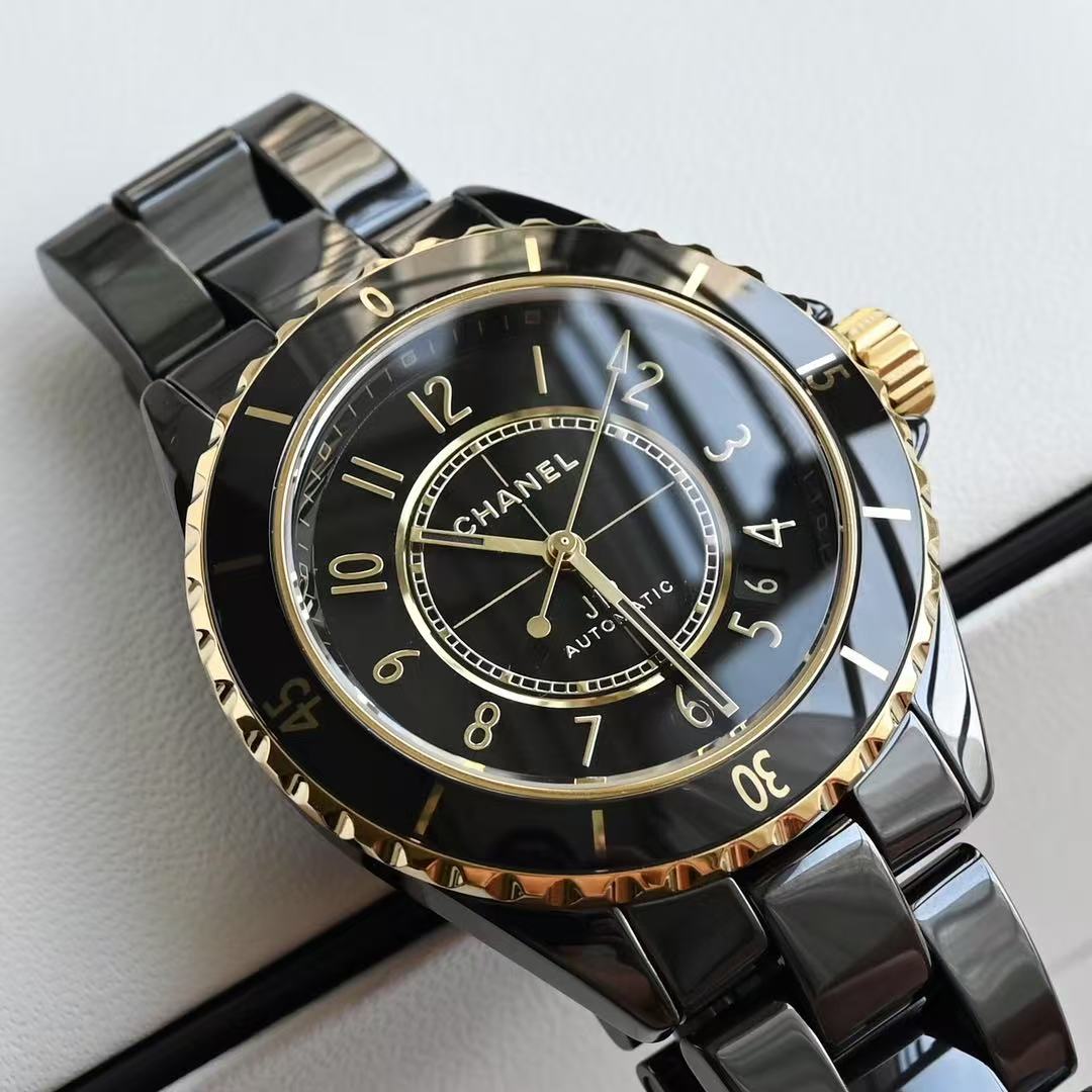 CHANEL J12 キャリバー 12.1, 38mm