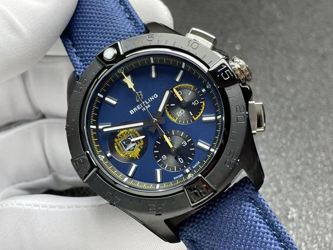 Breitling ブライトリング アベンジャー B01 クロノグラフ 44 ナイト ミッション US ネイビー アカデミー