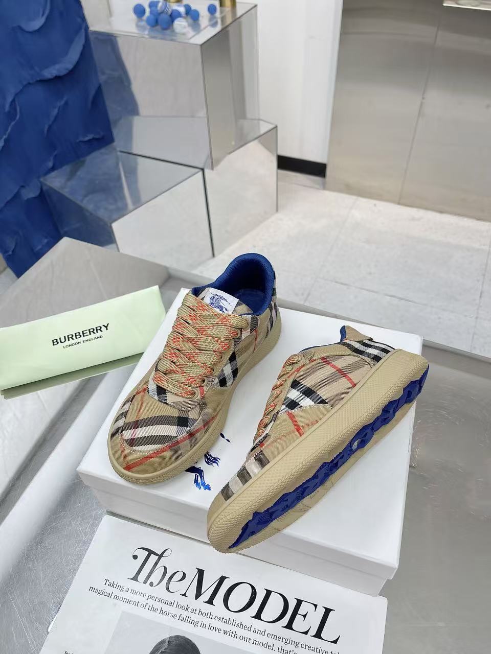 Burberry チェック テラススニーカー