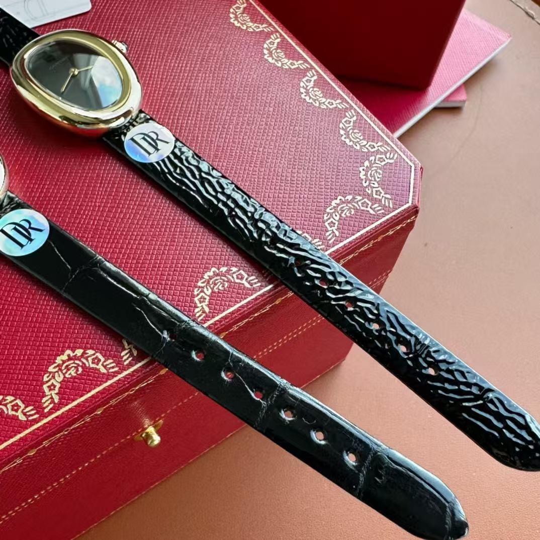 Cartier Baignoire watch ベニュワール ウォッチ