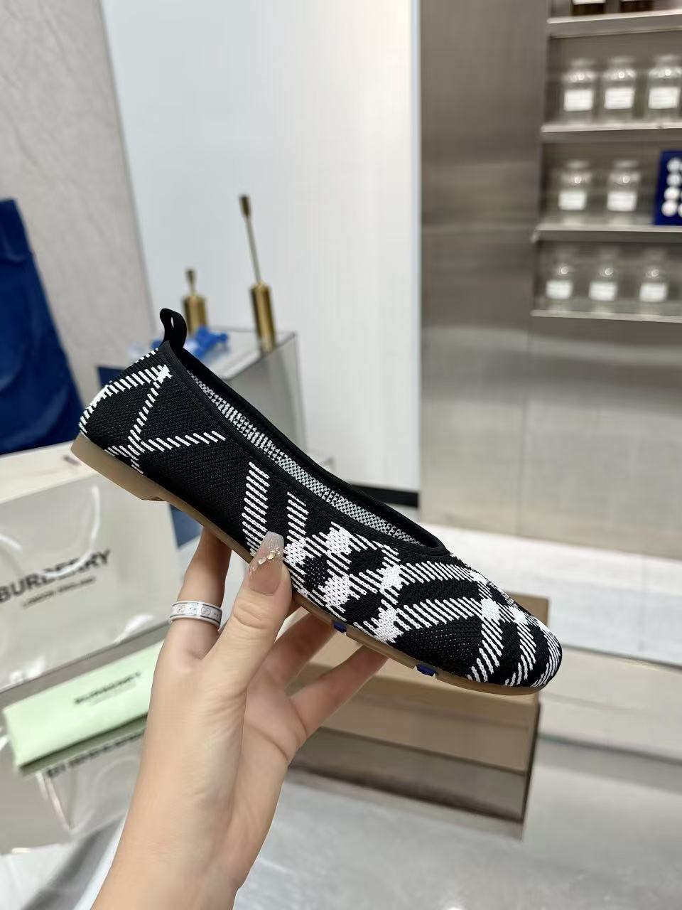 Burberry チェック ニット ベイビーバレリーナ