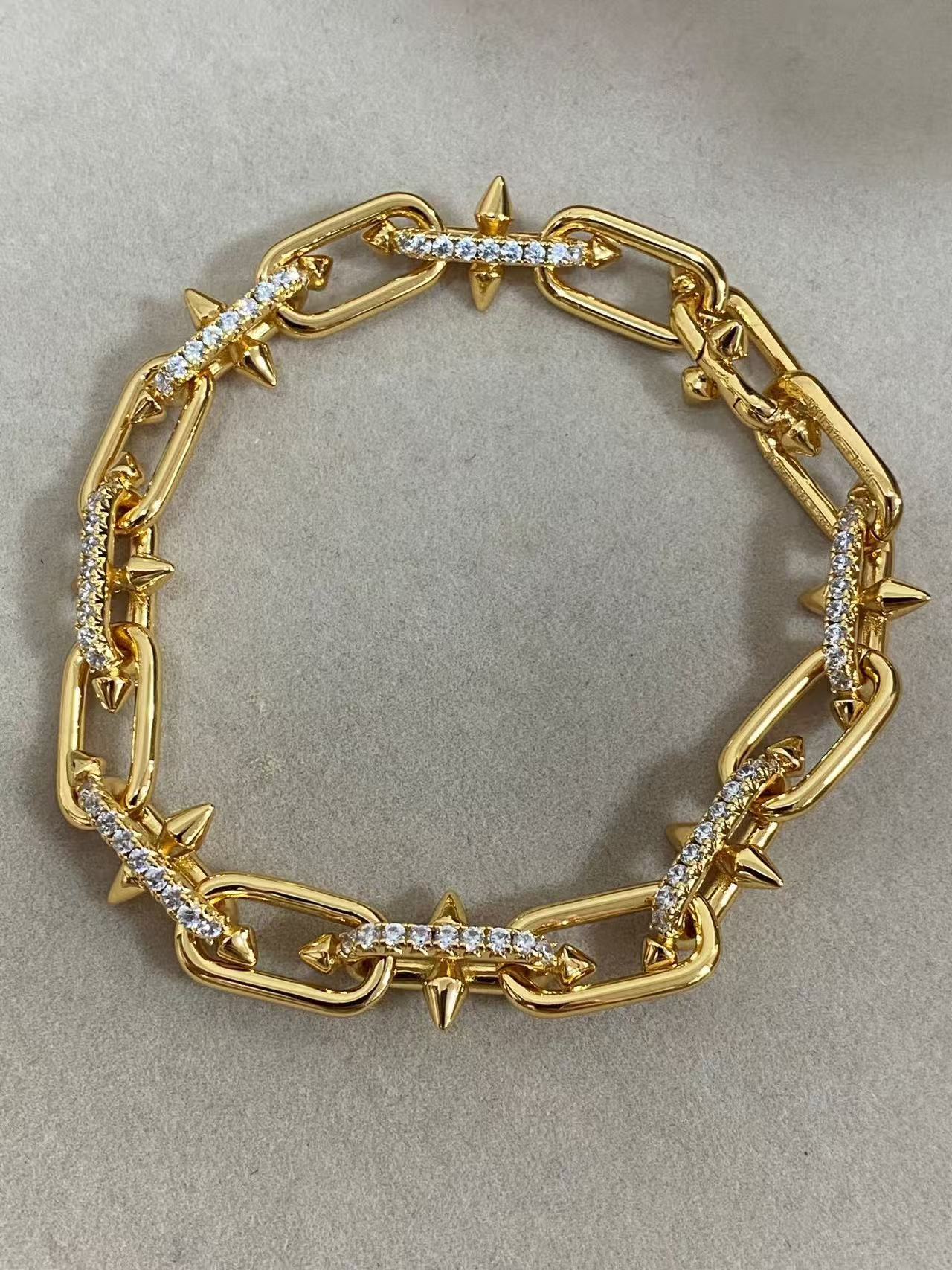 ティファニー タイタン by ファレル・ウィリアムス リンク ブレスレット ゴールドにダイヤモンドをセッティング