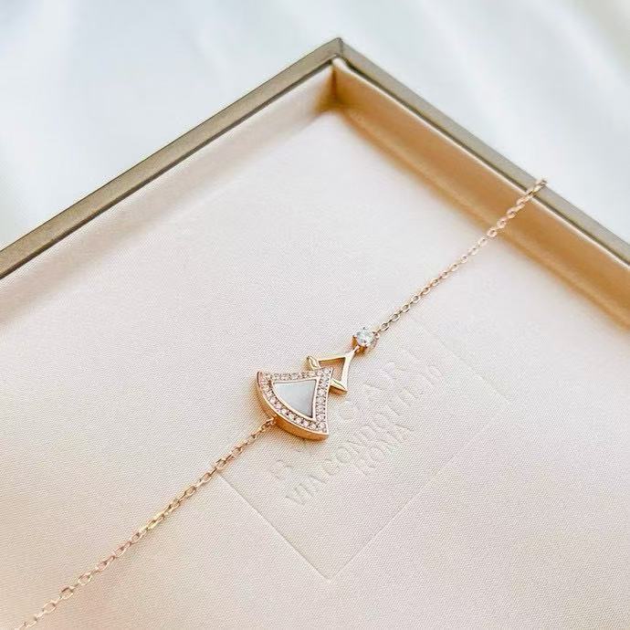 Bvlgari ディーヴァ ドリーム ブレスレット