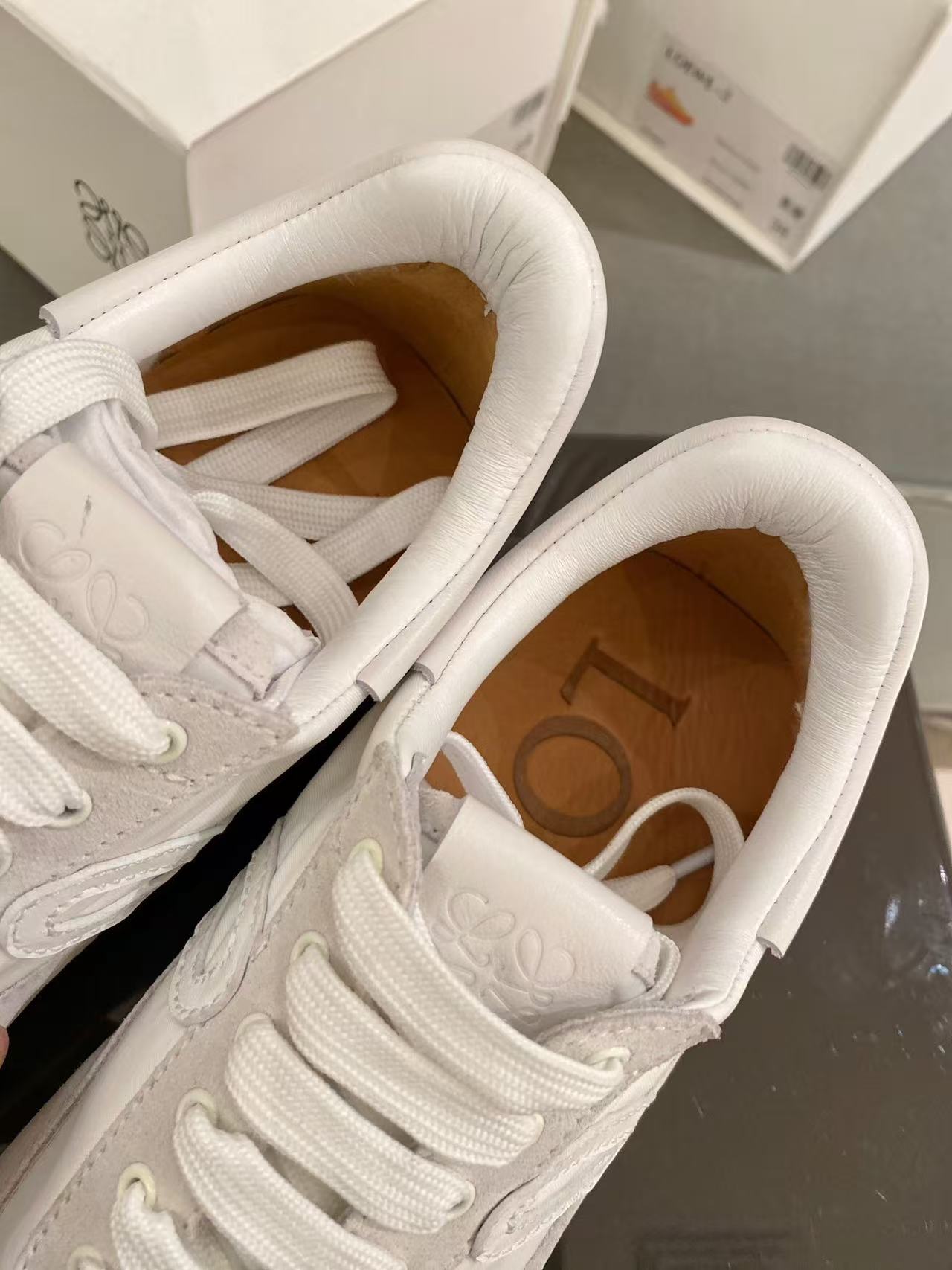 Loewe フローランナー (スエード＆ナイロン)