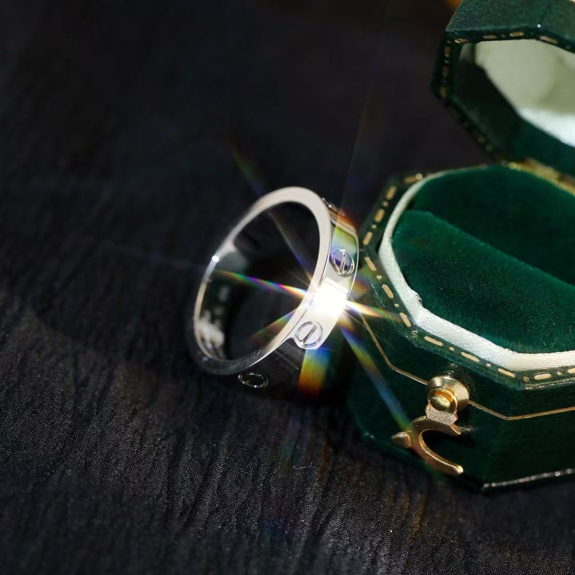 Love リング、スモールモデル