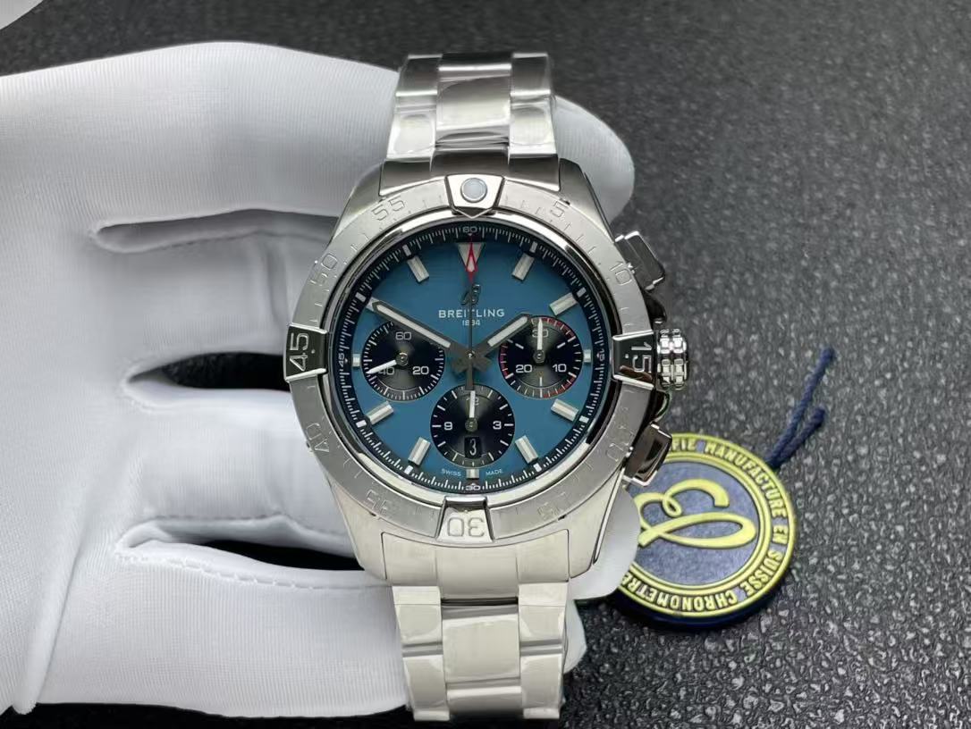 Breitling ブライトリング スーパー アベンジャー B01 クロノグラフ 46