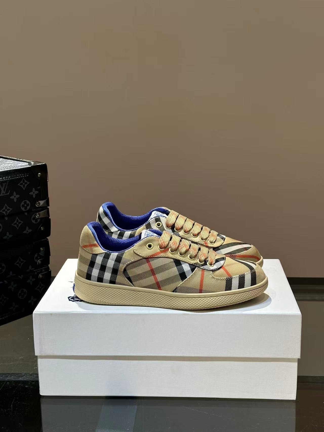 Burberry チェック テラススニーカー