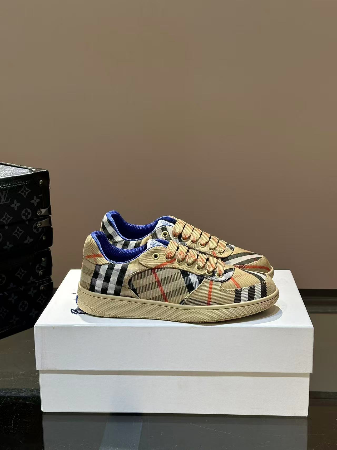 Burberry チェック テラススニーカー