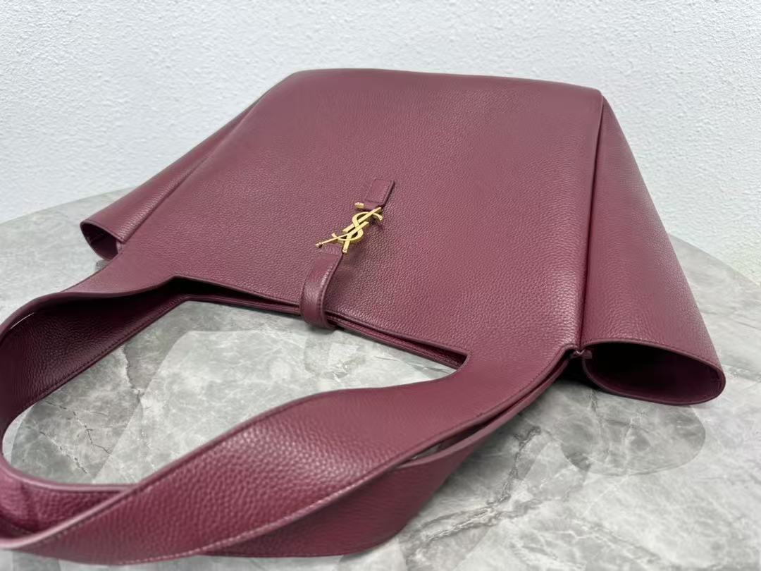 Saint Laurent サンローラン  LE 5 À 7 BEA（グレインレザー）
