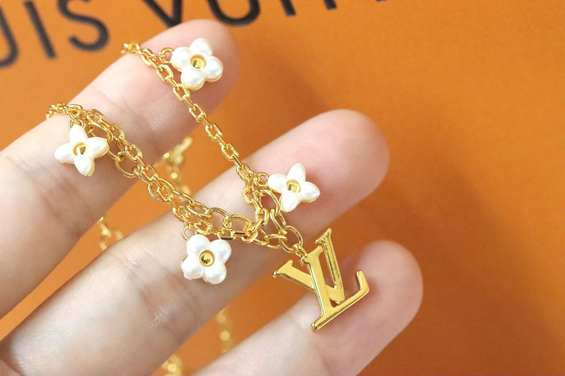 Louis vuitton ブレスレット･LV フローラグラム