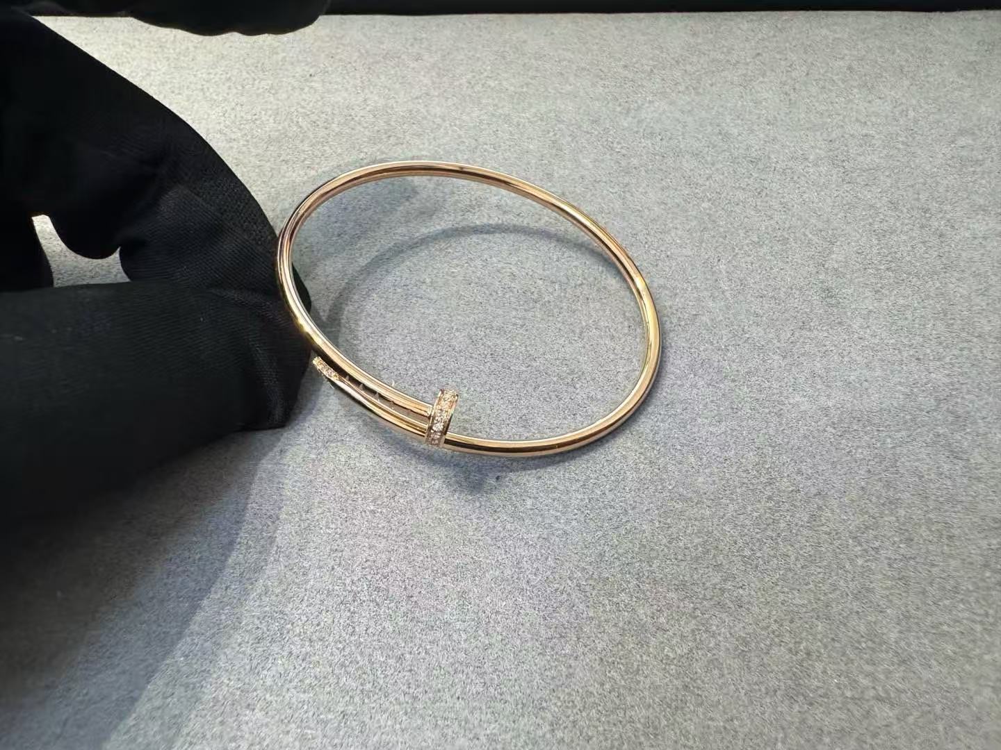 Cartier ジュスト アン クル ブレスレット  スモールモデル ダイヤモンド