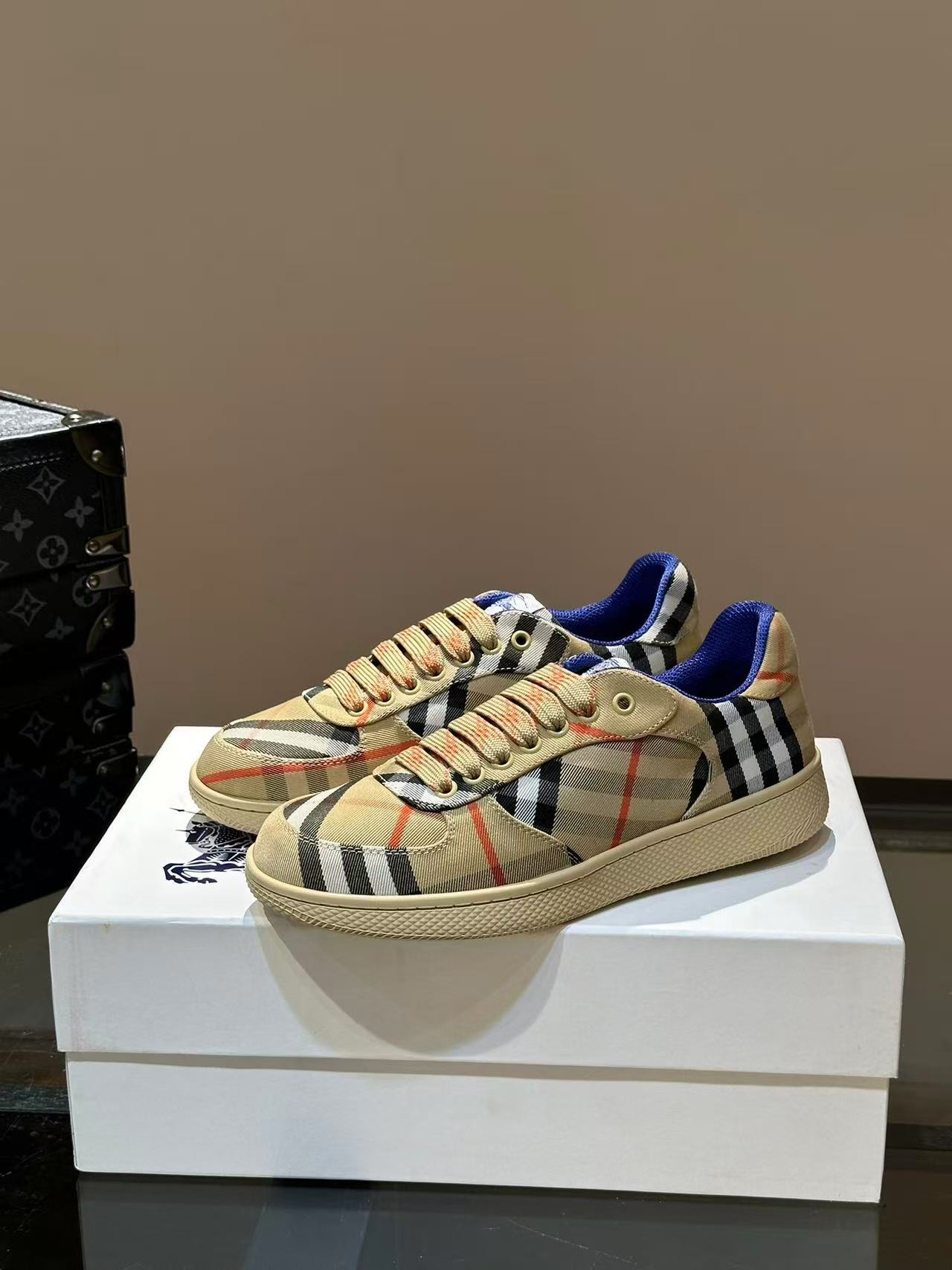 Burberry チェック テラススニーカー