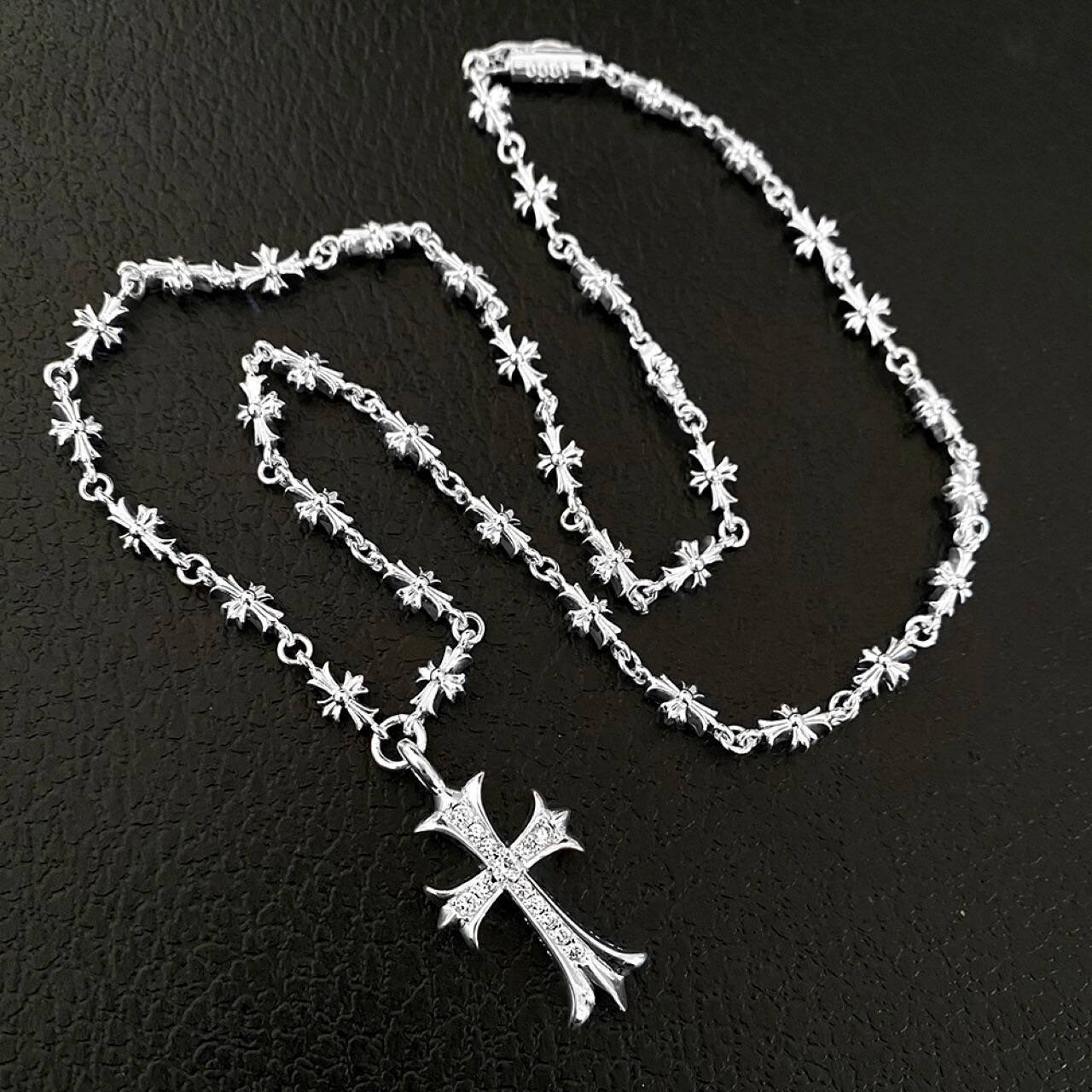 クロムハーツ	【ダイヤモンド】タイニーEネックレス/タイニーファットクロスチャーム/ネックレス