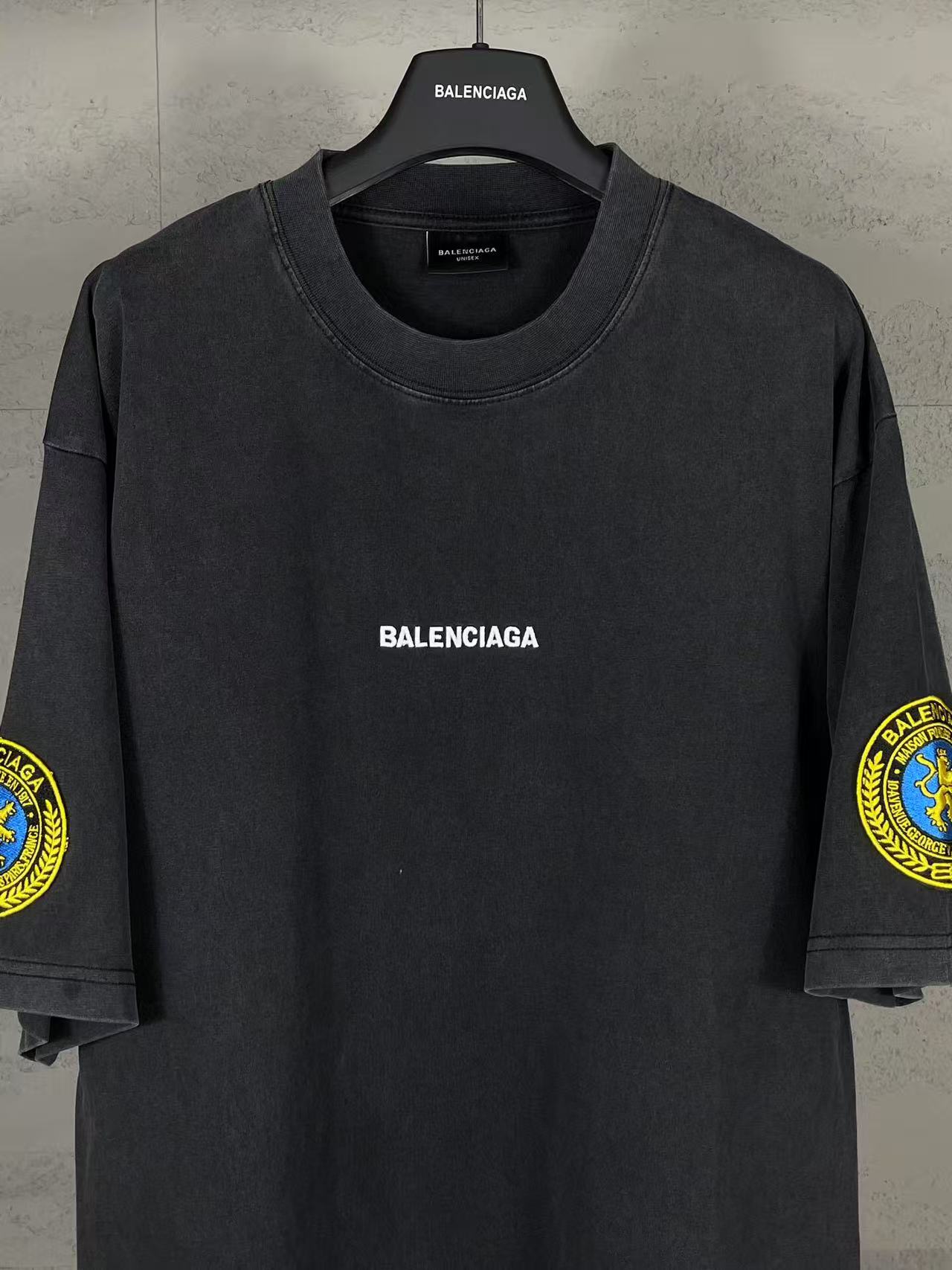 Balenciaga ブラック の メンズ UNIFORM MERCH オーバーサイズ Tシャツ