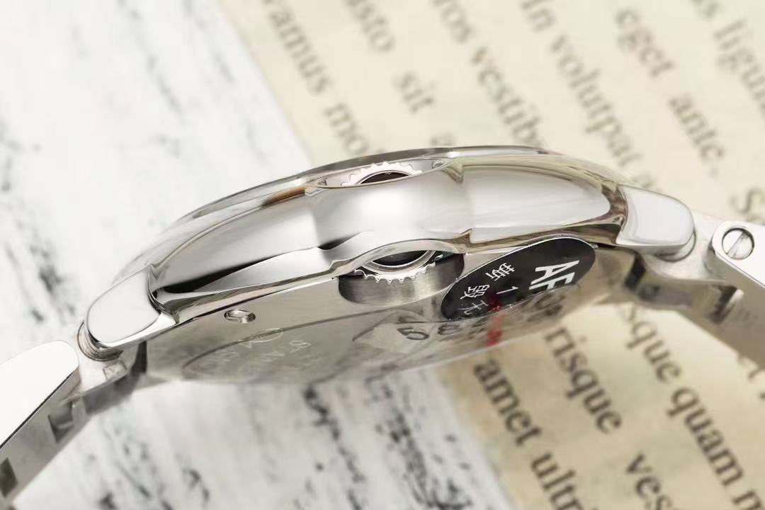 Cartier Ballon Bleu de Cartier watch バロン ブルー ドゥ カルティエ ウォッチ