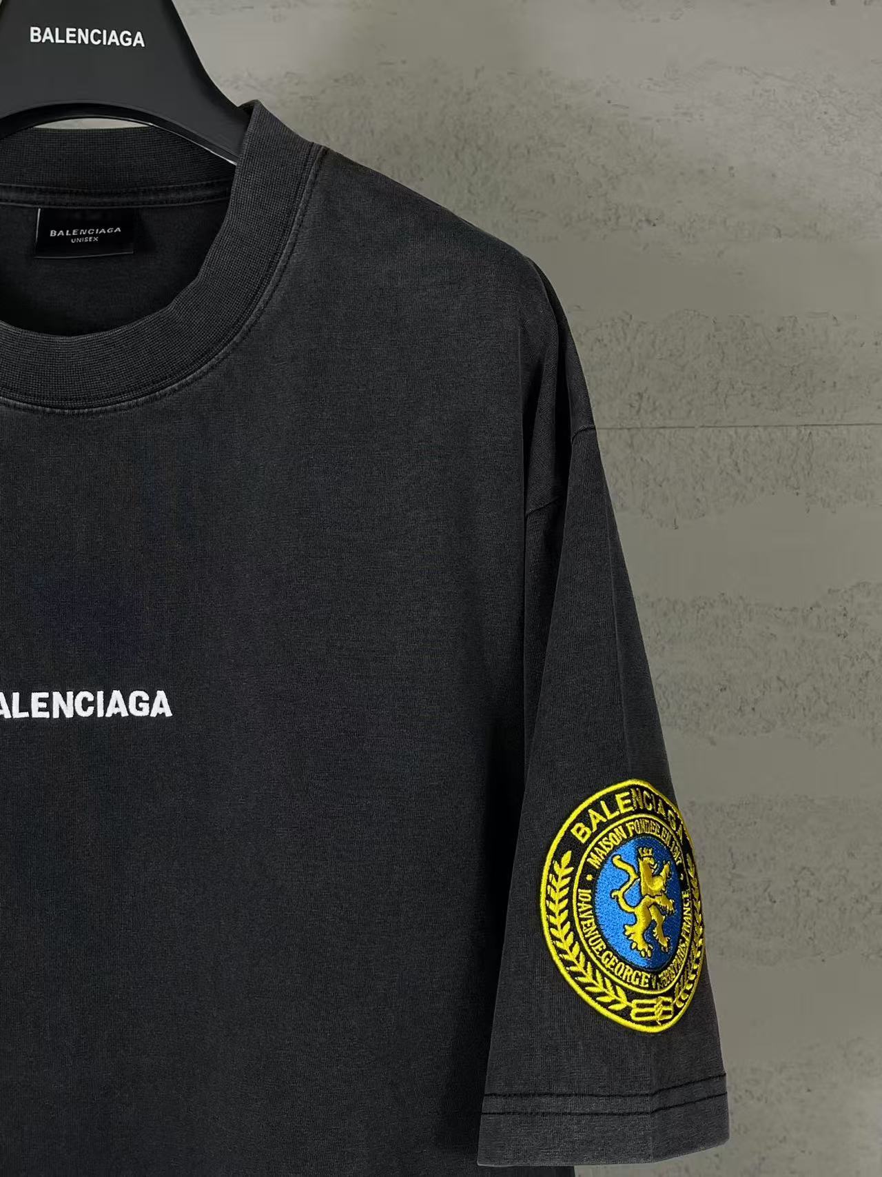Balenciaga ブラック の メンズ UNIFORM MERCH オーバーサイズ Tシャツ