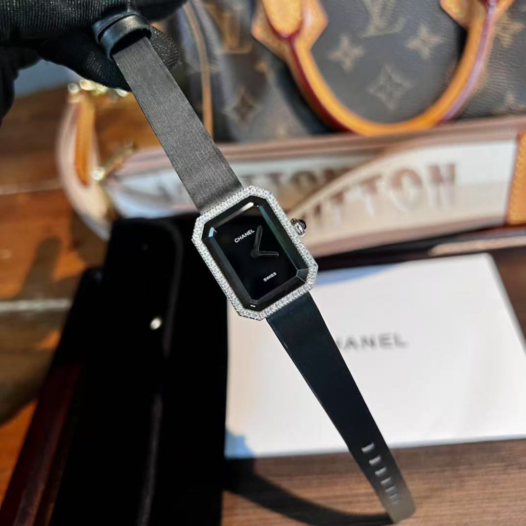 CHANEL プルミエール リボン