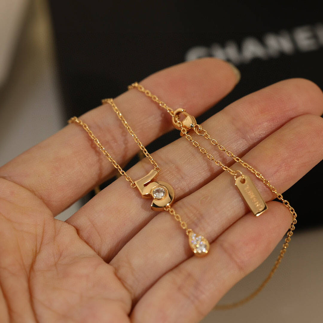 エクストレ ドゥ シャネル N°5 ネックレス 18Kベージュゴールド、ダイヤモンド