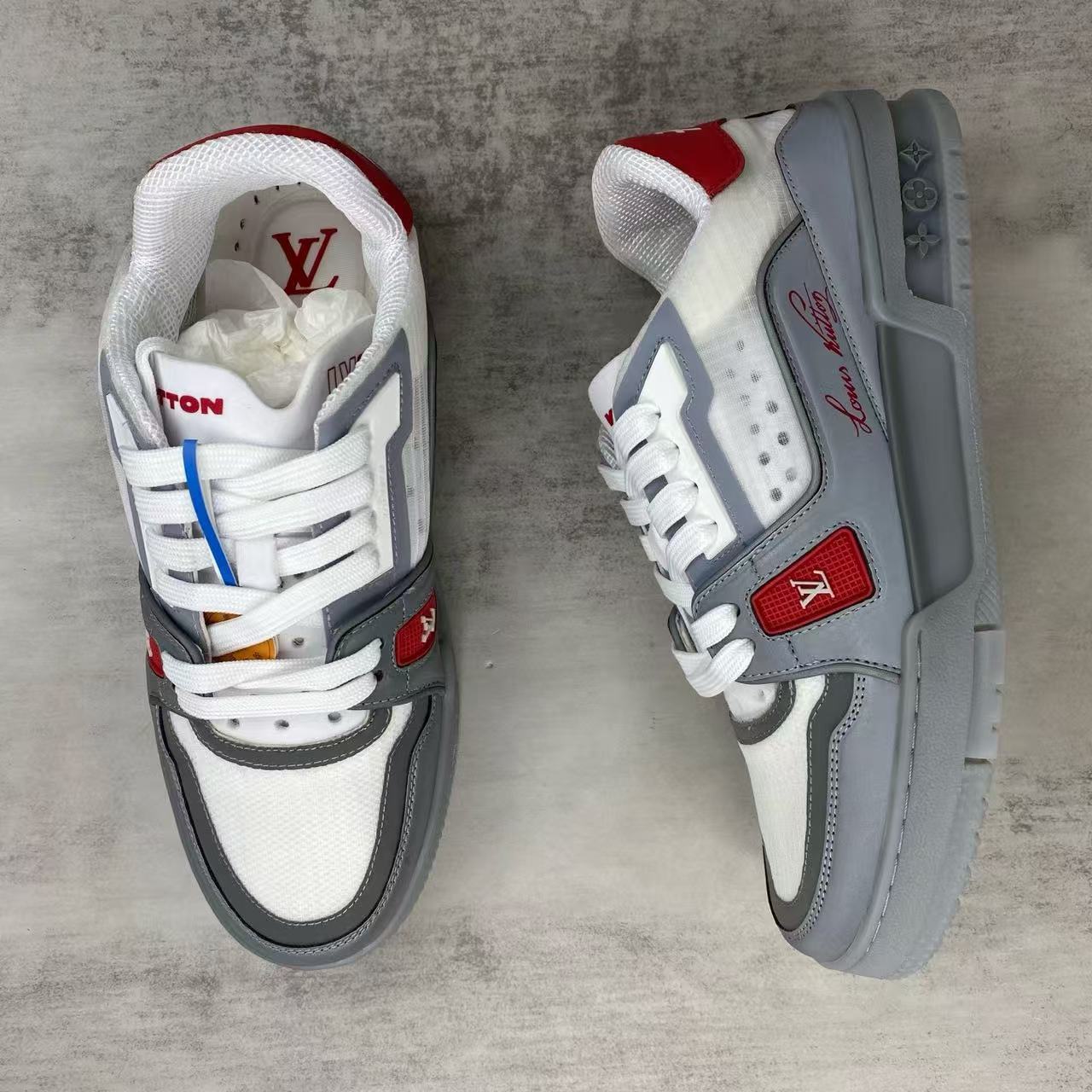 LV トレイナー スニーカー