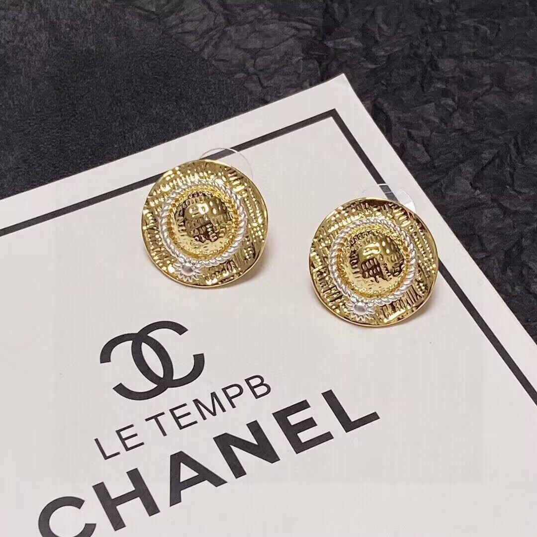 CHANEL COCOラウンドピアス