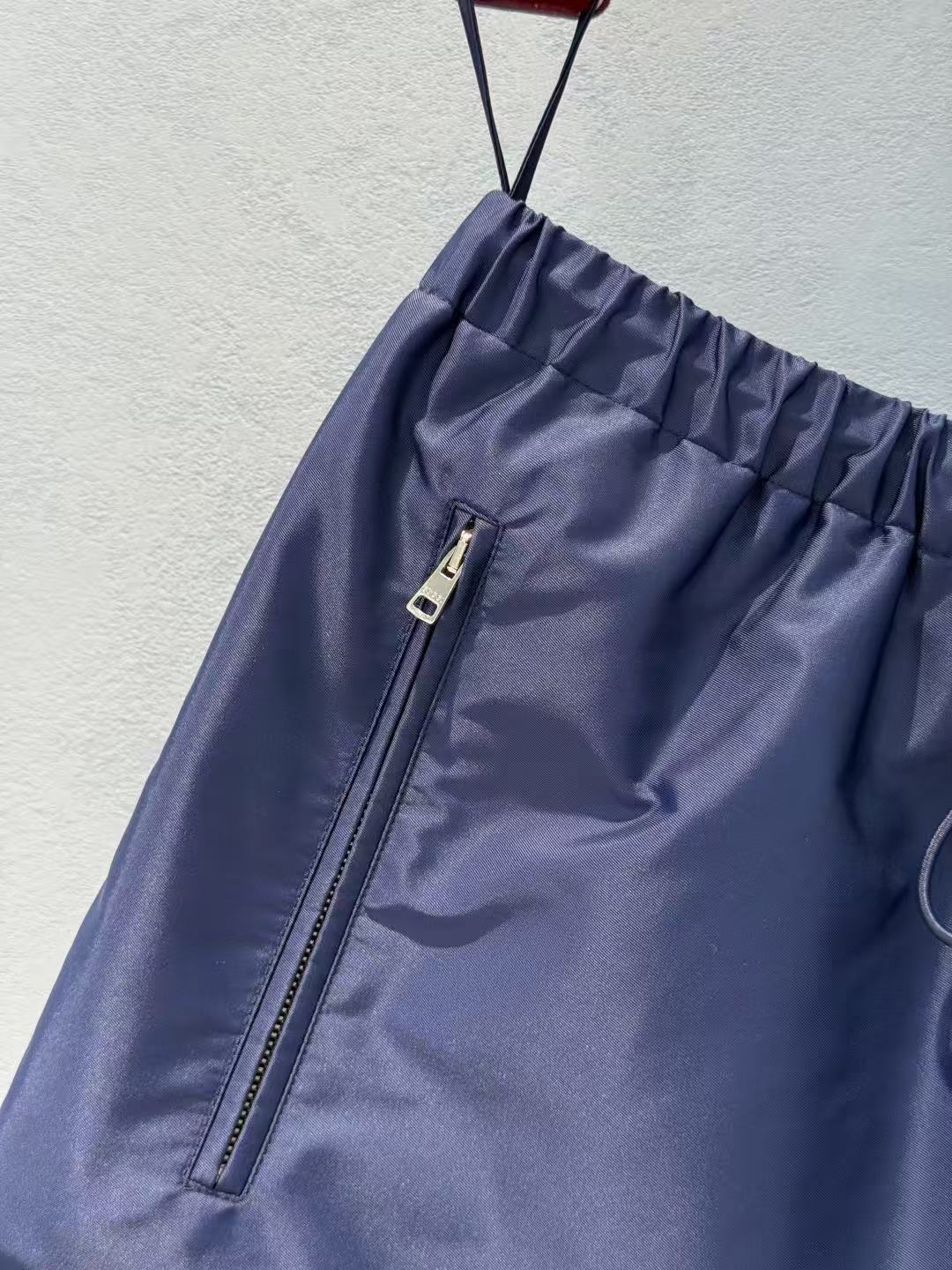 GUCCI メタル ロゴ ナイロン ギャバジン スコート