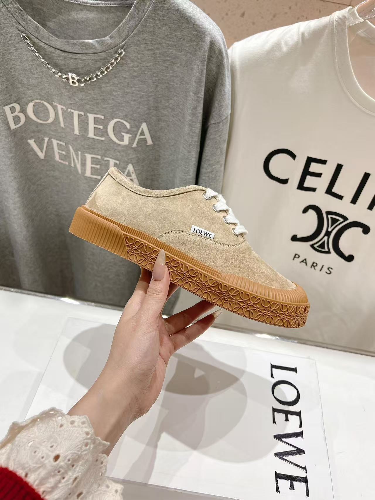 Loewe テラバルカ レースアップスニーカー（スエード）