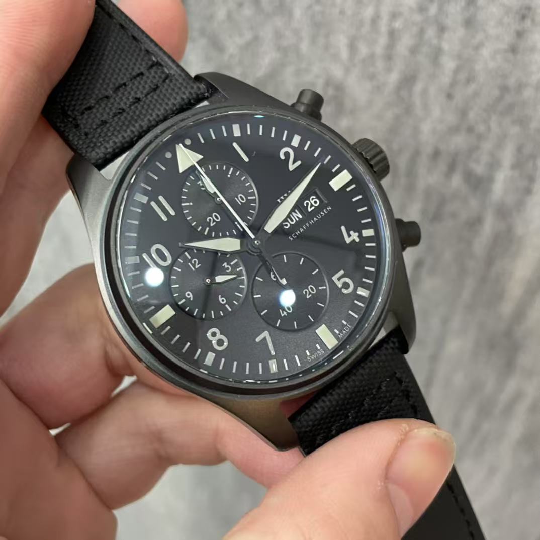  IWC パイロット・ウォッチ・クロノグラフ 41・トップガン・セラタニウム®